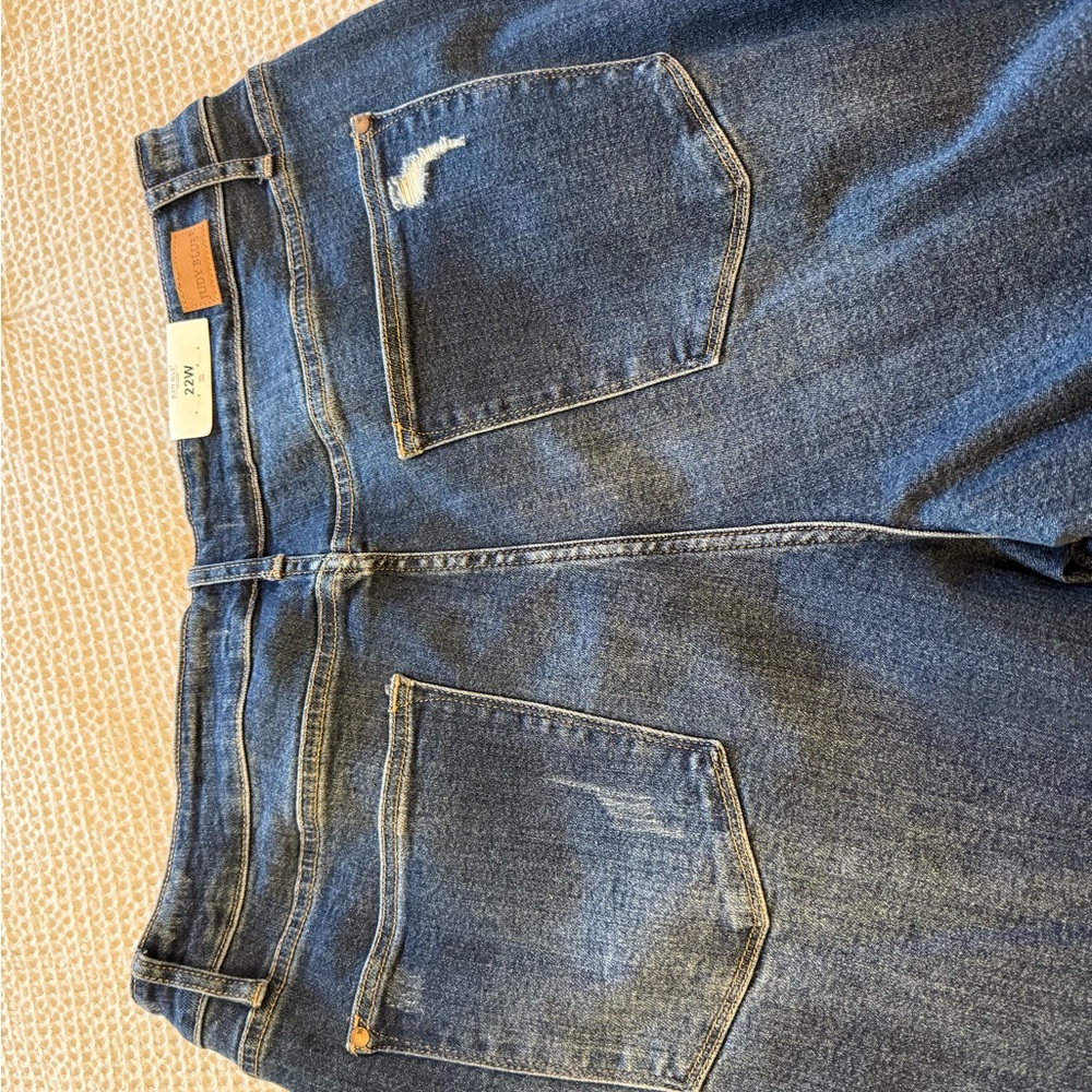Judy Blue Women's Boyfriend Jeans - Medium Blue Wash